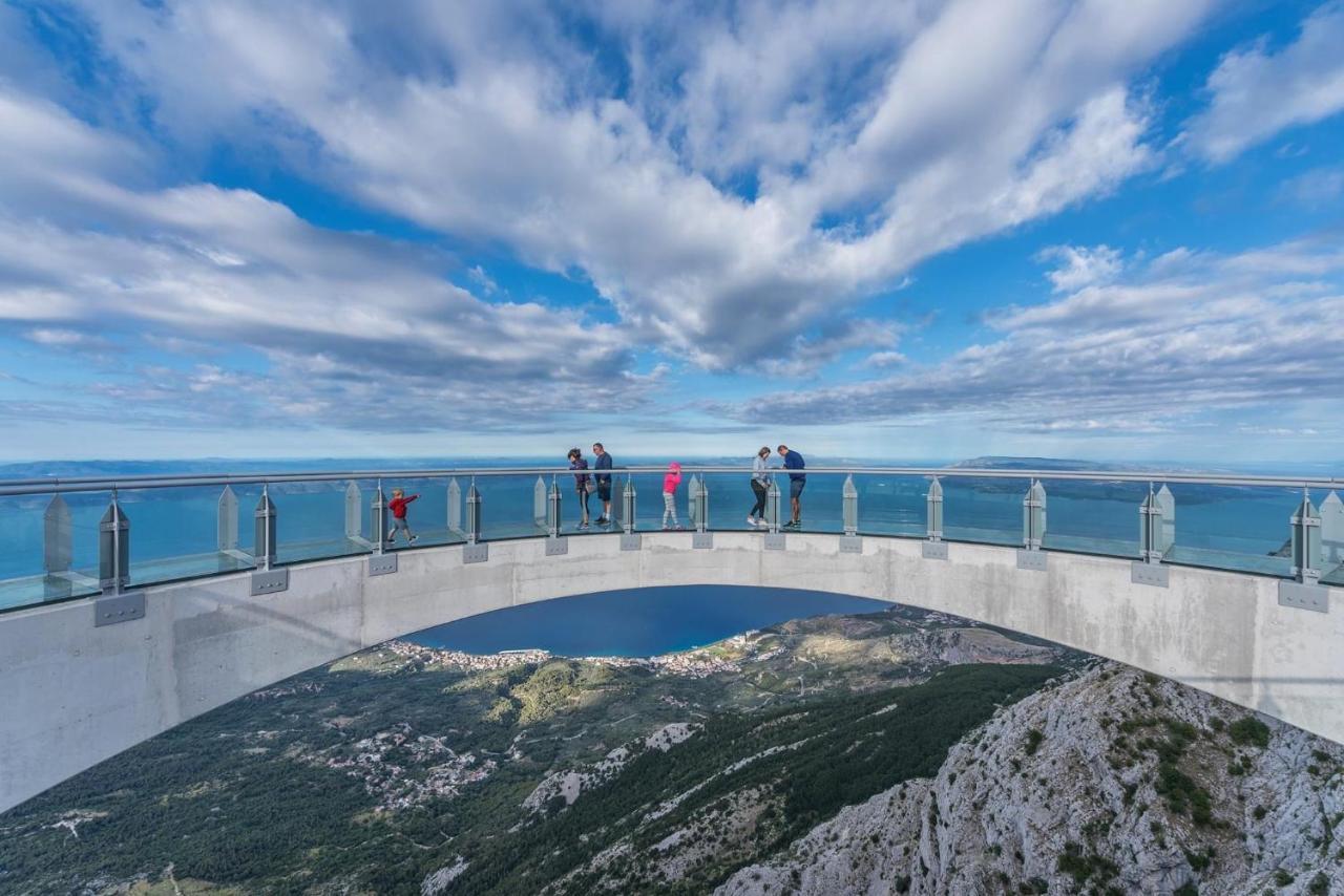 Apartment Bili-Sea View Apartment In The Center Makarska Bagian luar foto