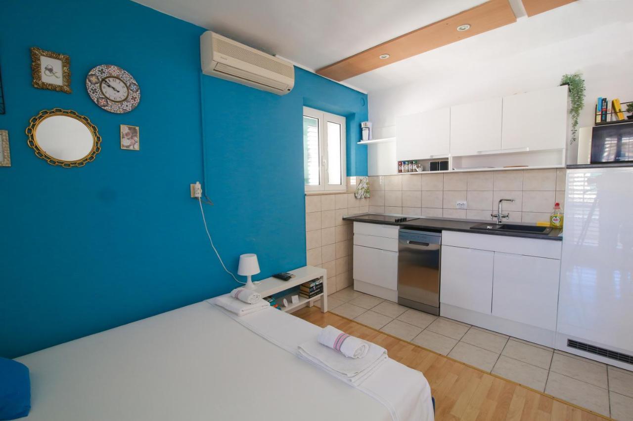 Apartment Bili-Sea View Apartment In The Center Makarska Bagian luar foto