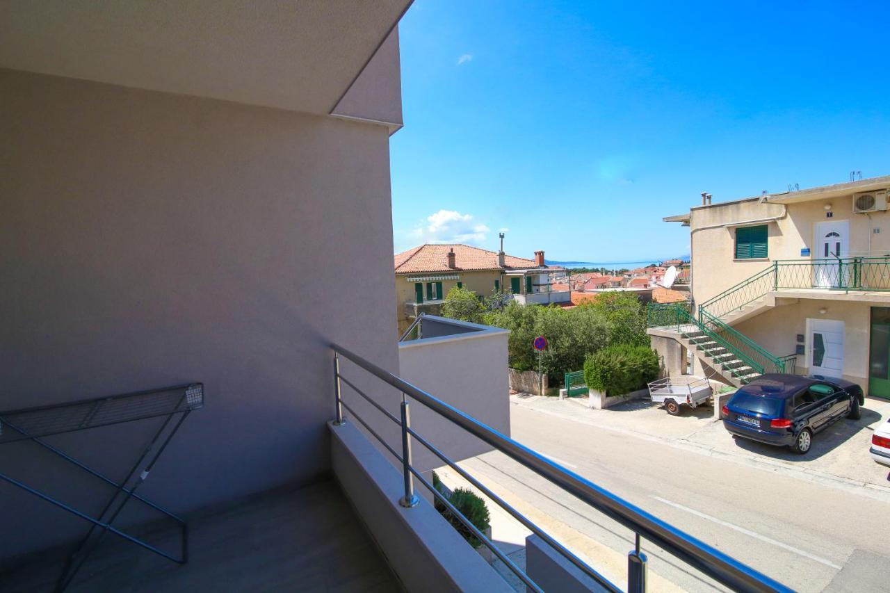 Apartment Bili-Sea View Apartment In The Center Makarska Bagian luar foto